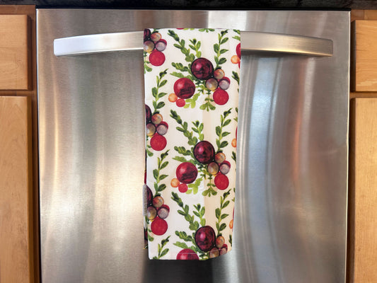 TWILL TEA TOWEL in Baubles + Boxwood