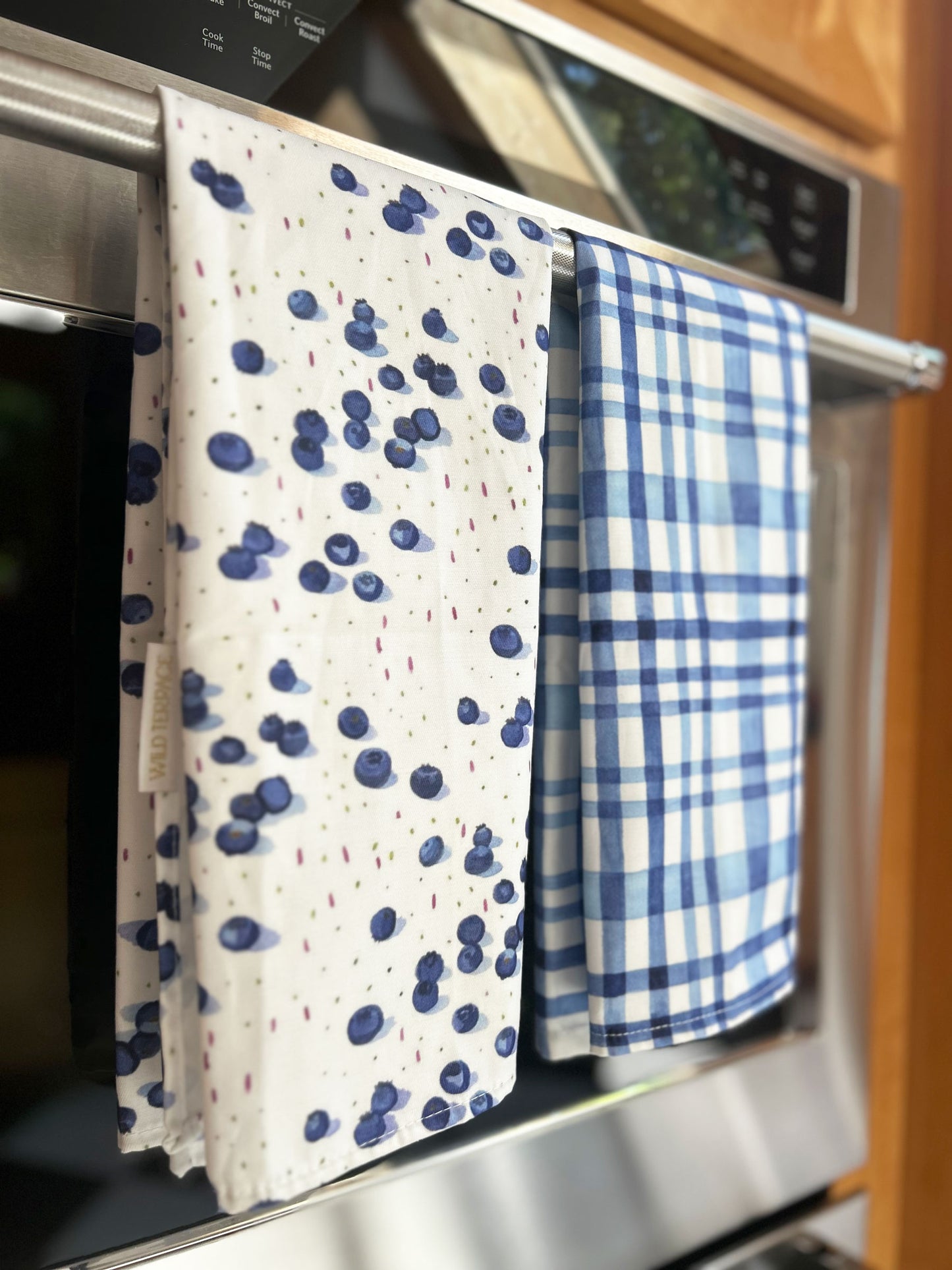 TWILL TEA TOWEL in Blueberry Confetti