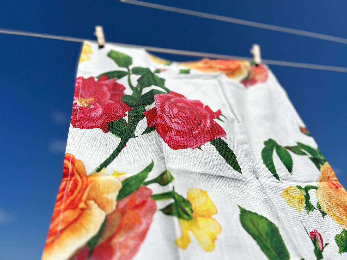 TEA TOWEL in Rose Garden